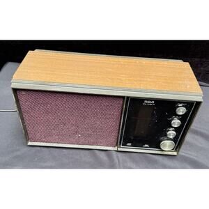 Vintage RCA Radio RCA RZC270W Wood Made in Japan Tested Works!